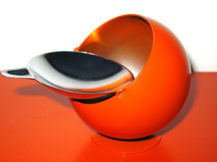 Funky Vintage 70s 60s Space Age Globe Metal flip top Ashtray panton eames retro