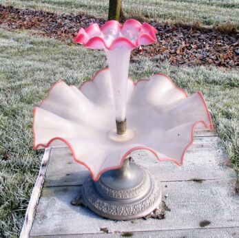 Beautiful Pink Epergne Centerpiece Tulip Glass Vase Trumpet Era Murano