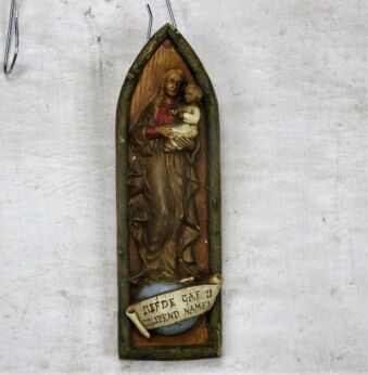 Wall Plaque Virgin Mary Infant Child Madonna Wall Hanging Statue resin 3D