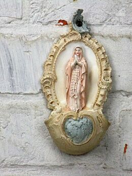 Porcelain Holy Water Font Vessel Virgin Mary Madonna Folded Hands Wall Hanging