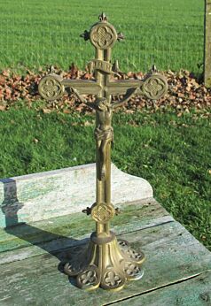 Antique Brass Ornate Calyx Jesus Christ Table Cross Crucifix Memento Mori