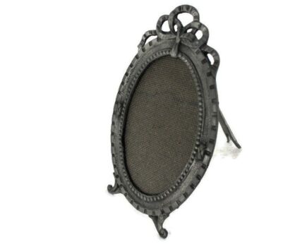 Vintage Standing Brass Oval picture frame Ornate Rococo Spelter