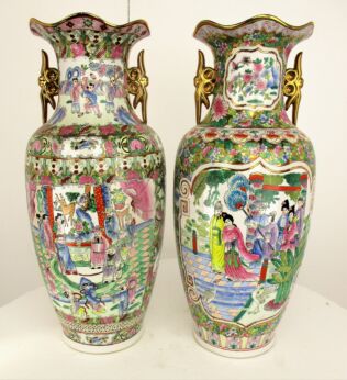 XL Pair Couple Chinese Republic Famille Rose Porcelain Vases Beautiful Pattern