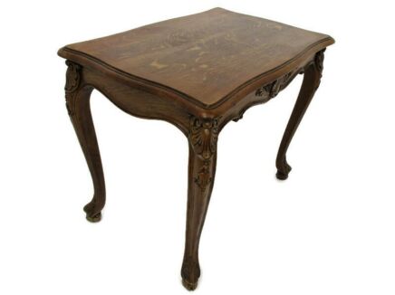 Lovely Side Wine Coffee End Table Louis XV style Vintage Mid Century Carved Wood Flower Pattern