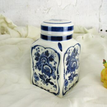 Lidded Apothecary Jar Delft Holland Blue White Porcelain Marked 5.31" Sweet