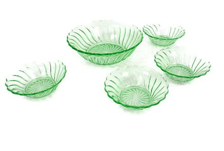 Depression Glass Bowl Set 4 small bowls 1 Dish art Deco light Green (lights up) Scalloped edge  Beautiful