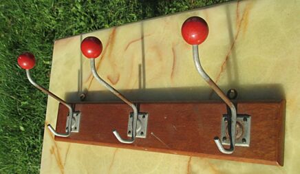 Vintage Antique Wooden Wall Rack Shelf Coat Red knobs metal Hooks Kitchen