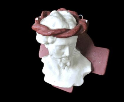 Wall hanging High Relief Plaster Jesus Christ Head of Thorns on Crucifix Vintage