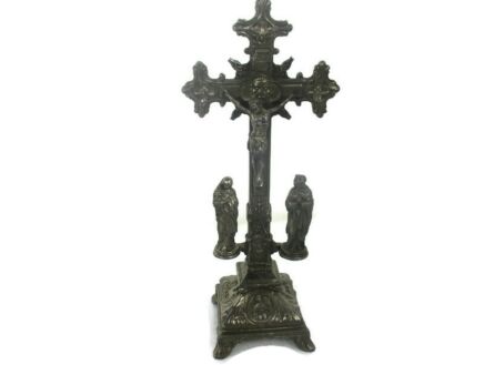 Standing Crucifix Cross Saint John Saint Mary  Magdalene golgotha Apostles Ornate
