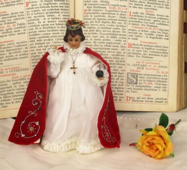 Figurine Statue Wax Little Infant of Prague Santo Nino Doll Collector HTF 8.6"