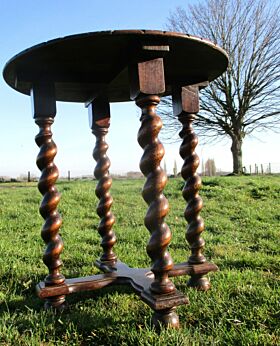Antique Carved wood Barley Twist Side Table Plant Stand Beautiful