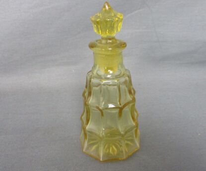 Art Nouveau Amber Brown Glass Perfume Bottle Atomizer stopper Lid Lovely Pyramid