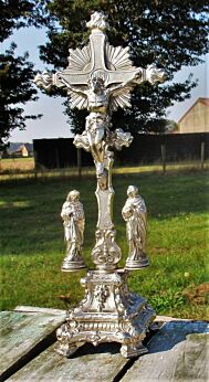 Vintage Ornate Spelter Jesus Christ Cross Crucifix Saints Altar 17.32"