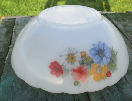 Vintage Arcopal France Bowl Dish d Milk Glass Romantic Flower pattern
