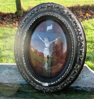 Oval Plaster Frame Dome Convex Glass Crucifix Antique