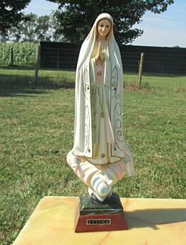 Vintage Our Lady Fatima resine Statuette Glass Eyes Portugal Authentic 15.35"