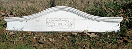 Vintage Hand Carved Pediment Ornate Overdoor Architectural White Paint Grapes