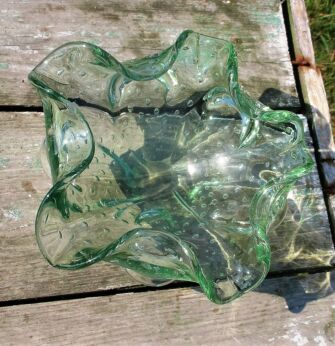 Small Green Italian Art Glass Centerpiece Bowl Flecks Air Bubbles Lovely