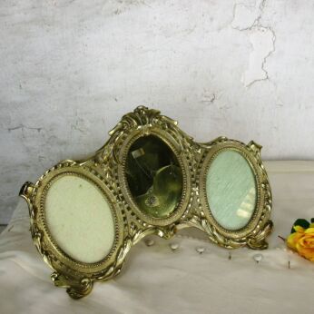 Ornate Standing Triple picture frame Brass oval decorative Ormolu Vintage HTF