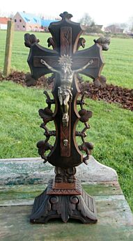 Carved Wood Ornate Jesus Christ Cross Table Standing Crucifix Memento Mori 19.49"