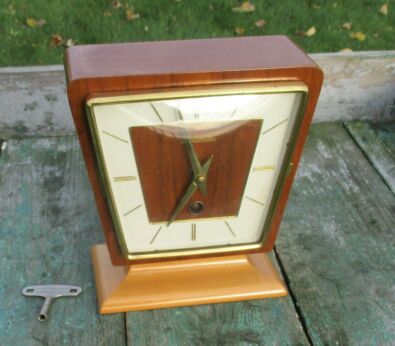 Vintage Mid Century Mantle Table Clock Modernism Belcanto with key