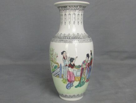 Vintage Chinese Porcelain Republic Period Vase Famille Rose 8.3"