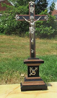 Vintage Table Crucifix zamac Jesus Cross Catholic Faith Hope Love Memento Mori