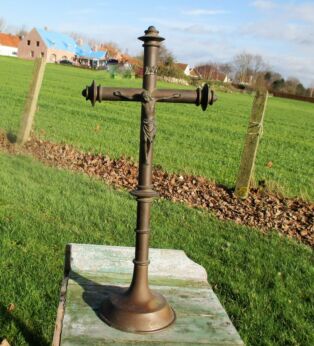 Antique Large Stunning Standing Crucifix Cross Church Altar Jesus Christ 29.92"