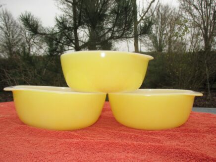 Vintage Retro Arcopal Yellow Pastel Set 3 Bowls France Milkglass Casserole Dish