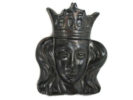 Wall Plaque Virgin Mary Madonna Holy Mother Regina Crowned 3 D Bas High relief Silver colored Ceramic
