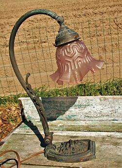 Vintage Table Desktop Desk Lamp Pink Tulip Shade Lion Head Gothic
