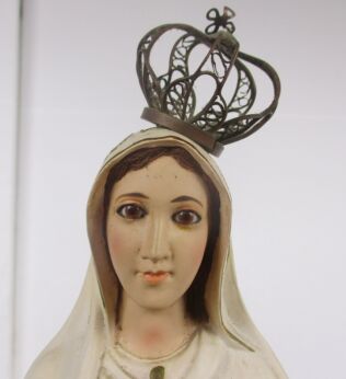 Vintage Our Lady Fatima resine Statue Glass Eyes Wearing a Brass Crown  Portugal  Collector