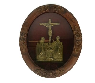 Antique Oval Ornate Wooden Frame Convex Glass Dome Crucifix Cross Golgotha Gorgeous