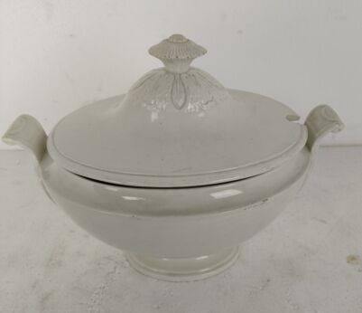 Large Antique 20th  Century French White Ironstone Soup Tureen Soupière art Nouveau