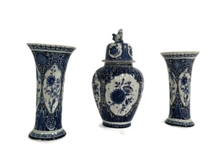3 pcs Delft Blue Pottery Garniture Set 2 Trumpet Vases Matching Covered Urn Foo Dog Sphinx