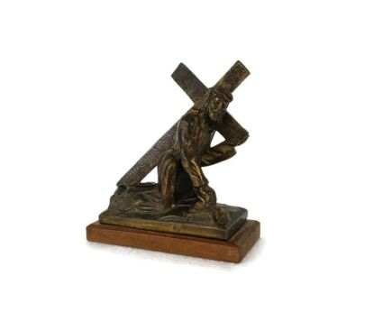 Small Statue faux Brass Spelter on wooden base Jesus Christ carrying the cross crucifix vintage 