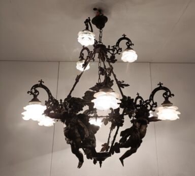 Stunning Putti Chandelier Resin Metal 9 lights two tier Large glass tulip shades 