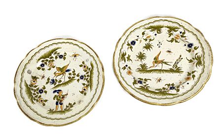 two plates Vieux Moustier Italy Reproduction handpainted 50s polychrome Vintage 