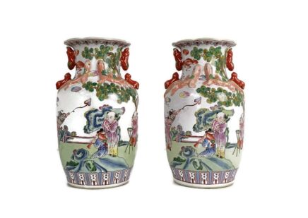 Vintage Pair of Chinese Vases Porcelain Family Rose 70s Lovely 