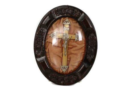 Antique Oval Ornate Wooden Frame Convex Glass Dome Crucifix Cross Golgotha 