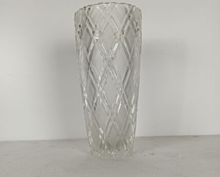 Beautiful crystal vase diamond pattern vintage 