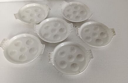 Le Creuset 12 Hole white Escargot Dish Enamel Cast enamel French Snail Plates set of 6