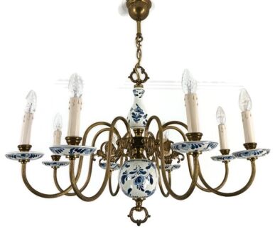 Vintage hand Painted Delft Blue white porcelain Brass Chandelier 8  lights  Farmhouse style 