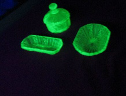 Vintage Yellow Uranium Glass Vanity set 3 pieces Lights up Lovely
