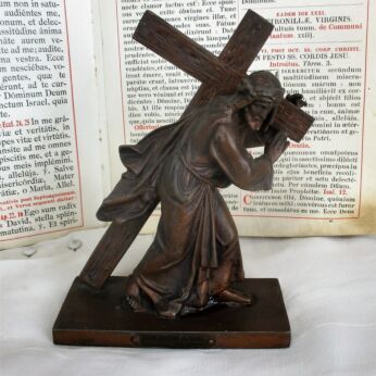 statue Jesus Christ carrying His Cross Portant sa Croix Spelter Signed Laurent
