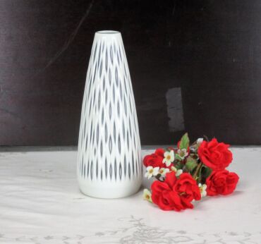 Lovely German Vase Sgrafo Modern 50s-60s Lovely White Mid Century Modern Germany