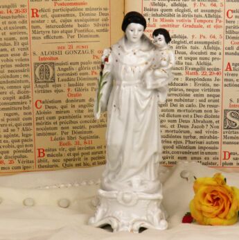 Antique 1900 Vieux Paris Porcelain Statue H. Heart Virgin Mary Infant Jesus 9"