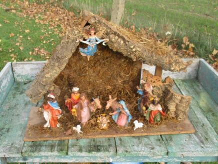 Vintage Nativity Christmas Scene Set Handmade Stable Manger Creche Jesus Italy