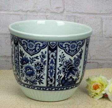 Vintage Boch Royal Sphinx Delfts blue White Flower Pot Jardiniere Planter Marked