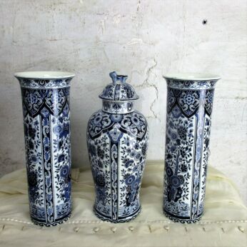 3 pcs Delft Blue Pottery Garniture Set 2 Vases Matching Covered Urn Foo Dog